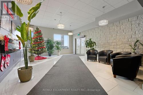 203 - 149 Main Street W, Hamilton, ON - Indoor Photo Showing Other Room