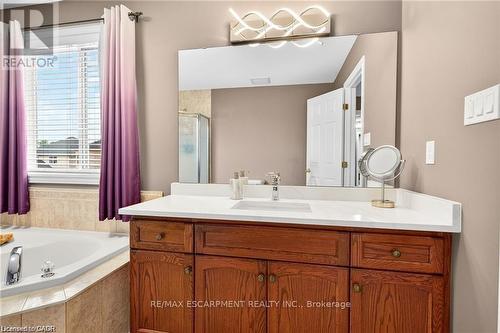 Primary ensuite - 39 Wilbur Drive, Hamilton, ON - Indoor Photo Showing Bathroom