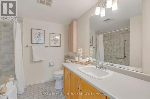 404 - 1270 Maple Crossing Boulevard, Burlington, ON - Indoor Photo Showing Bathroom