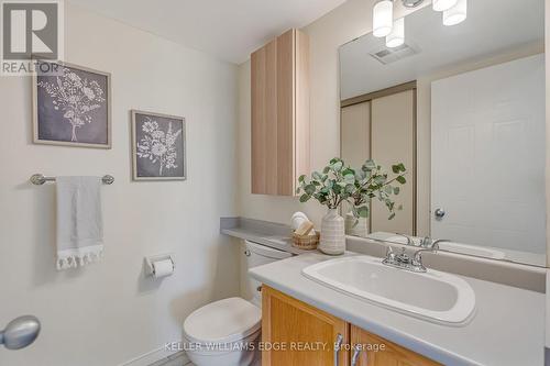 404 - 1270 Maple Crossing Boulevard, Burlington, ON - Indoor Photo Showing Bathroom