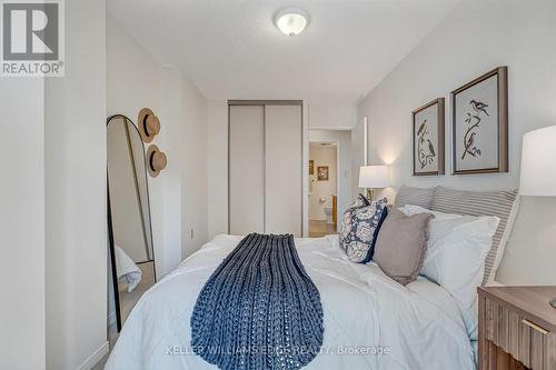 404 - 1270 Maple Crossing Boulevard, Burlington, ON - Indoor Photo Showing Bedroom