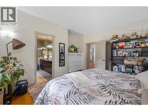 5067 Seon Crescent, Kelowna, BC - Indoor Photo Showing Bedroom