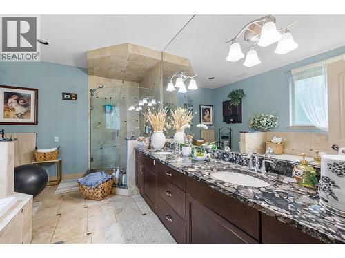 5067 Seon Crescent, Kelowna, BC - Indoor Photo Showing Bathroom