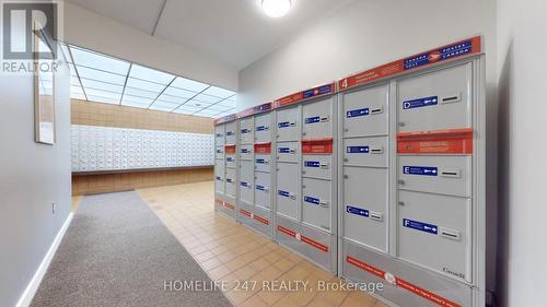 Ph 04 - 5 Massey Square, Toronto, ON - Indoor Photo Showing Other Room