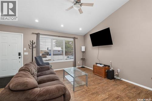 335 Ruttle Avenue, Kinistino, SK - Indoor