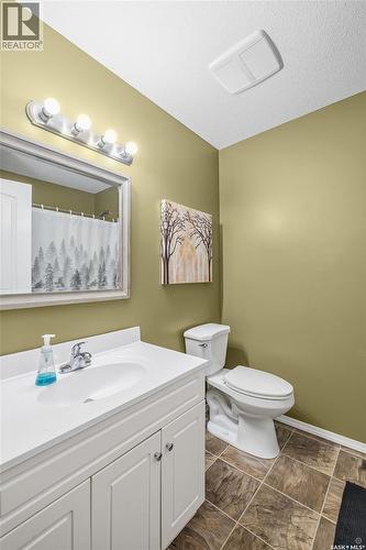 335 Ruttle Avenue, Kinistino, SK - Indoor Photo Showing Bathroom