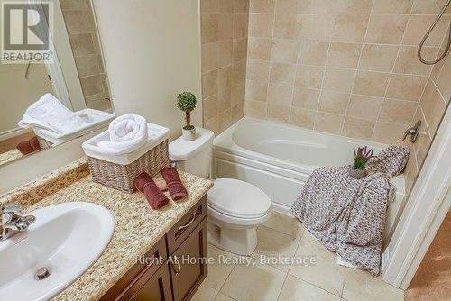 683 Laking Terrace, Milton (Cl Clarke), ON - Indoor Photo Showing Bathroom