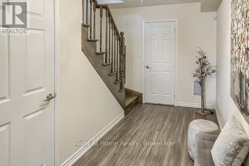683 Laking Terrace, Milton (Cl Clarke), ON - Indoor Photo Showing Other Room