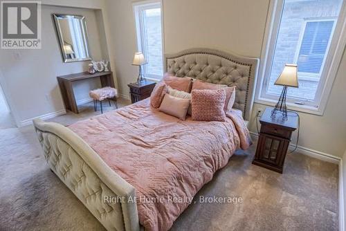 683 Laking Terrace, Milton (Cl Clarke), ON - Indoor Photo Showing Bedroom