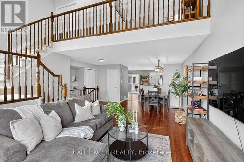 Living Room - 206 Keltie Private, Ottawa, ON - Indoor Photo Showing Living Room