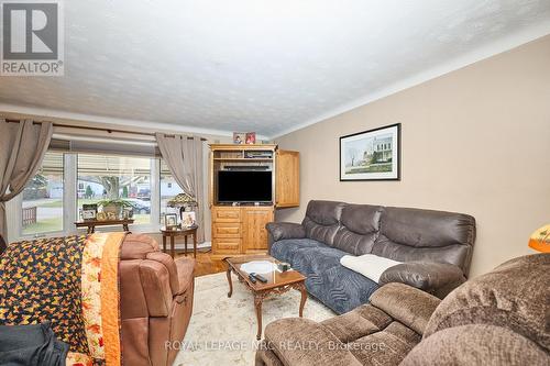 624 Bunting Road, St. Catharines (Bunting/Linwell), ON - Indoor Photo Showing Living Room