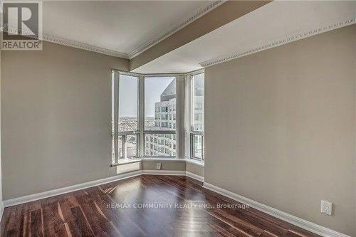 Ph302 - 1 Lee Centre Drive, Toronto, ON - Indoor Photo Showing Other Room
