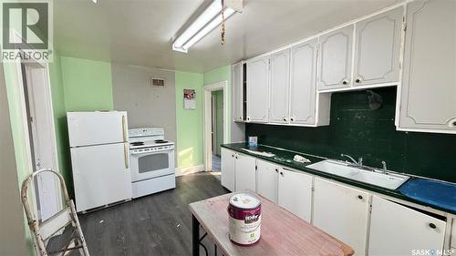 260 Ferguson Street, Craik, SK - Indoor Photo Showing Kitchen