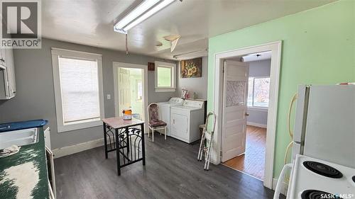 260 Ferguson Street, Craik, SK - Indoor Photo Showing Laundry Room