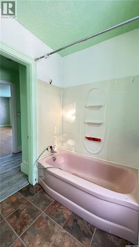 260 Ferguson Street, Craik, SK - Indoor Photo Showing Bathroom