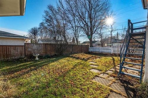 414 Moody Ave, Selkirk, MB 