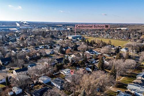 414 Moody Ave, Selkirk, MB 