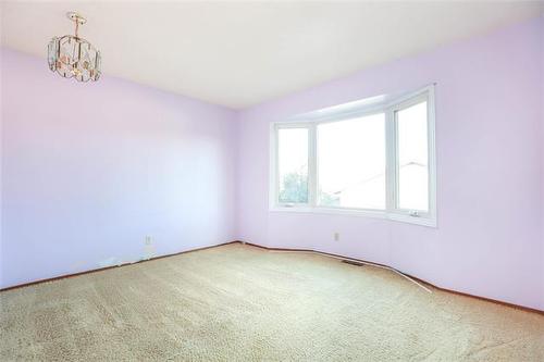 71 Sanderson Ave, Winnipeg, MB 