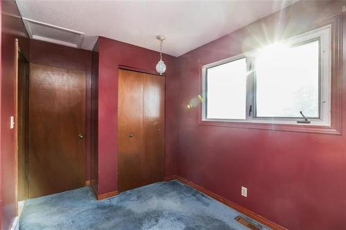 71 Sanderson Ave, Winnipeg, MB 