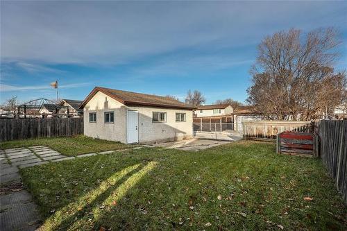 71 Sanderson Ave, Winnipeg, MB 