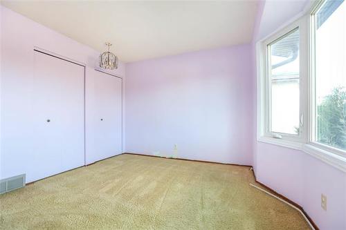 71 Sanderson Ave, Winnipeg, MB 