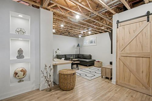 Salle familiale - 23 Rue Arcand, Saint-Jean-Sur-Richelieu, QC - Indoor