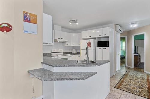 Cuisine - 106-102 Crois. Richelieu, Châteauguay, QC - Indoor Photo Showing Kitchen