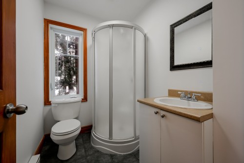 Salle de bains - 351 Ch. De Bondville, Lac-Brome, QC - Indoor Photo Showing Bathroom