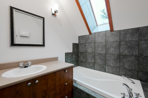 Salle de bains - 351 Ch. De Bondville, Lac-Brome, QC - Indoor Photo Showing Bathroom