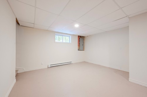 Salle familiale - 351 Ch. De Bondville, Lac-Brome, QC - Indoor Photo Showing Basement