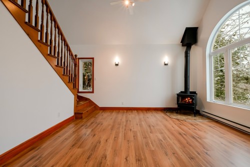 Salon - 351 Ch. De Bondville, Lac-Brome, QC - Indoor Photo Showing Other Room