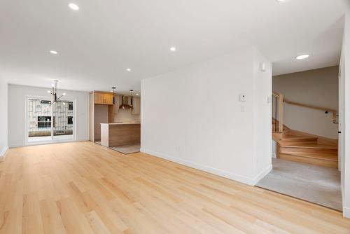 Salon - Rue Dugas, Québec (Beauport), QC - Indoor Photo Showing Living Room