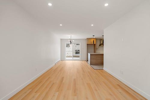 Salon - Rue Dugas, Québec (Beauport), QC - Indoor Photo Showing Other Room