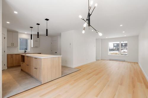 Salle à manger - Rue Dugas, Québec (Beauport), QC - Indoor Photo Showing Kitchen
