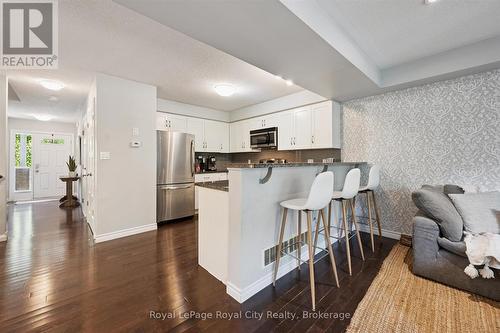 16 - 167 Arkell Road, Guelph (Pineridge/Westminster Woods), ON - Indoor Photo Showing Kitchen