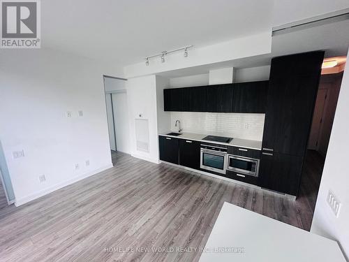 1415 - 50 Charles Street E, Toronto, ON - Indoor Photo Showing Kitchen