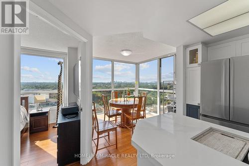 2009 - 7 Concorde Place, Toronto, ON - Indoor