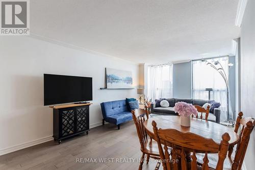 904 - 130 Neptune Drive, Toronto, ON - Indoor Photo Showing Dining Room