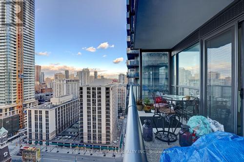 1809 - 15 Grenville Street N, Toronto, ON - Outdoor With Facade