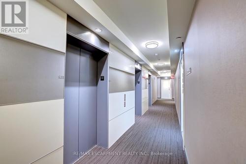 1809 - 15 Grenville Street N, Toronto, ON - Indoor Photo Showing Other Room