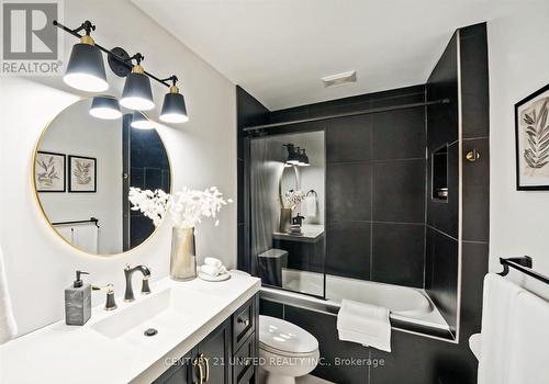 749 Spillsbury Drive, Peterborough (Otonabee Ward 1), ON - Indoor Photo Showing Bathroom