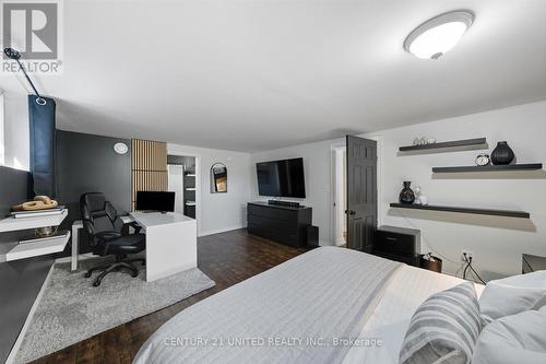 749 Spillsbury Drive, Peterborough (Otonabee Ward 1), ON - Indoor Photo Showing Bedroom