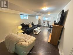 Neutral finishes and cozy atmosphere - 