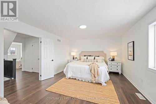 1942 Wateroak Drive, London North (North S), ON - Indoor Photo Showing Bedroom