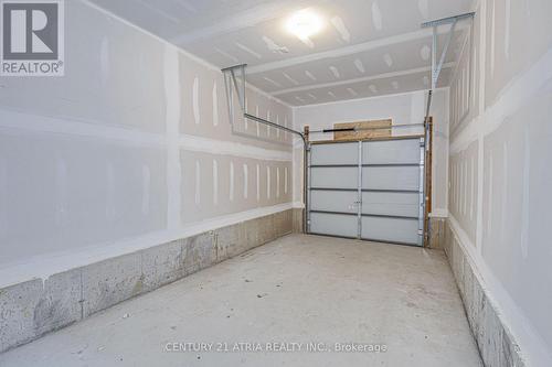 28 Turtle Island Road, Toronto, ON - Indoor Photo Showing Garage