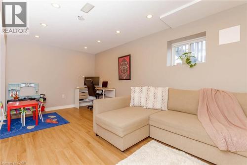 6941 Haines Artist Way, Mississauga, ON - Indoor Photo Showing Living Room