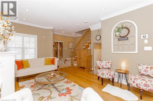 6941 Haines Artist Way, Mississauga, ON - Indoor Photo Showing Living Room