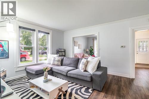 21 Alice Street, Thamesville, ON - Indoor Photo Showing Living Room