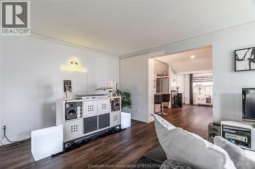 21 Alice Street, Thamesville, ON - Indoor