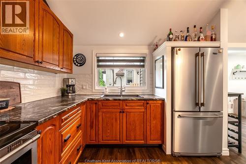 21 Alice Street, Thamesville, ON - Indoor Photo Showing Kitchen
